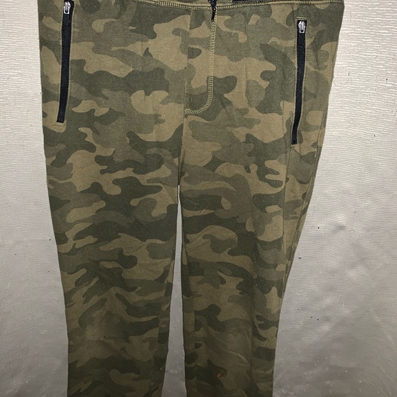 ⚠️SOLD⚠️ O.N. Camo 3pc Sweatsuit YOUTH - Picture 3 of 7